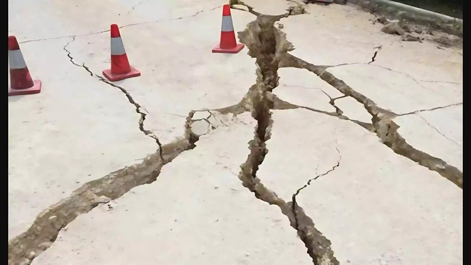 Kolkata Earthquake Today: Tremors Rock the City, Residents on High Alert